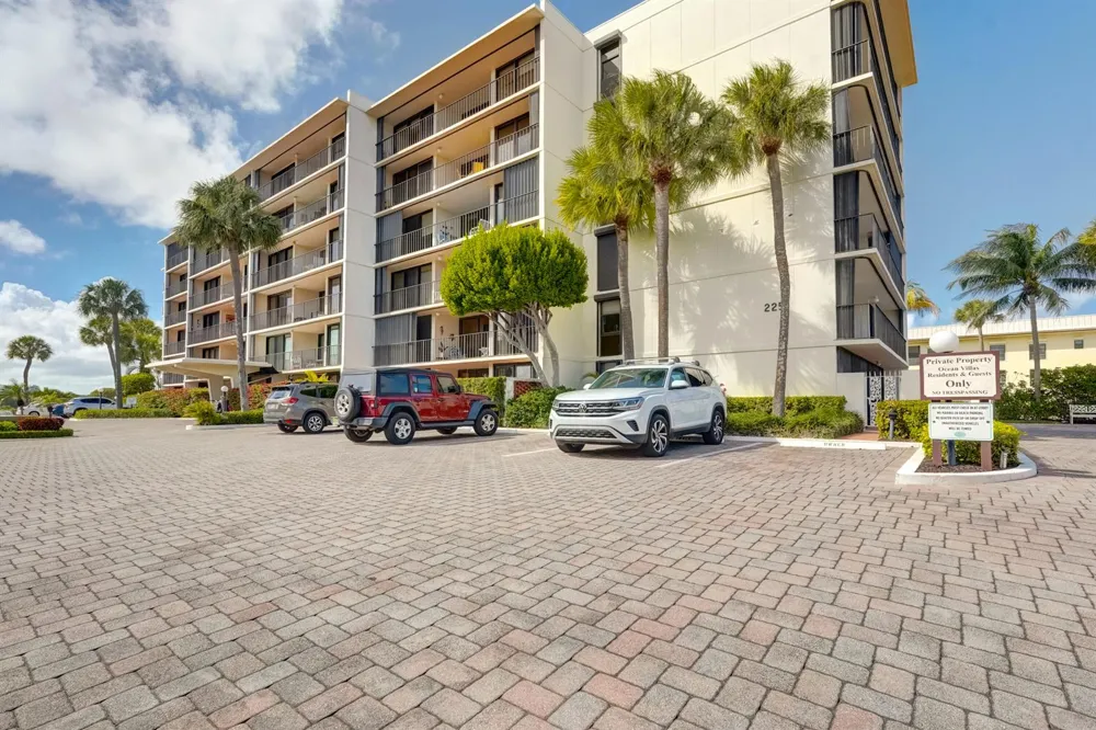 225 Beach Road #503 Tequesta, FL 33469