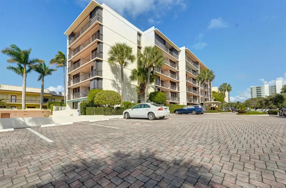 225 Beach Road #503 Tequesta, FL 33469