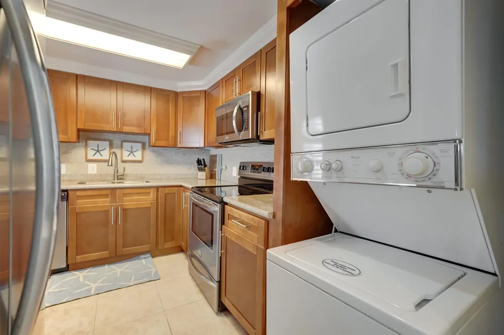 225 Beach Road #503 Tequesta, FL 33469