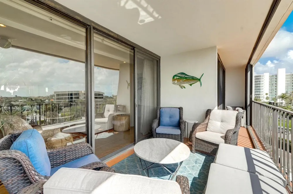 225 Beach Road #503 Tequesta, FL 33469