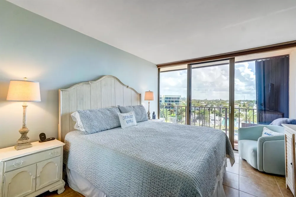 225 Beach Road #503 Tequesta, FL 33469