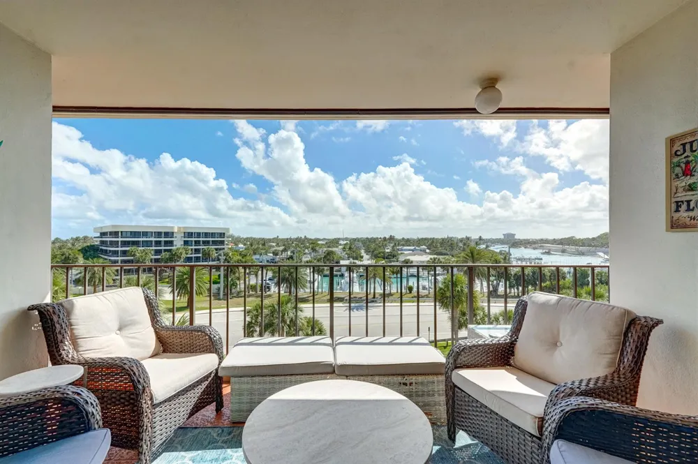 225 Beach Road #503 Tequesta, FL 33469