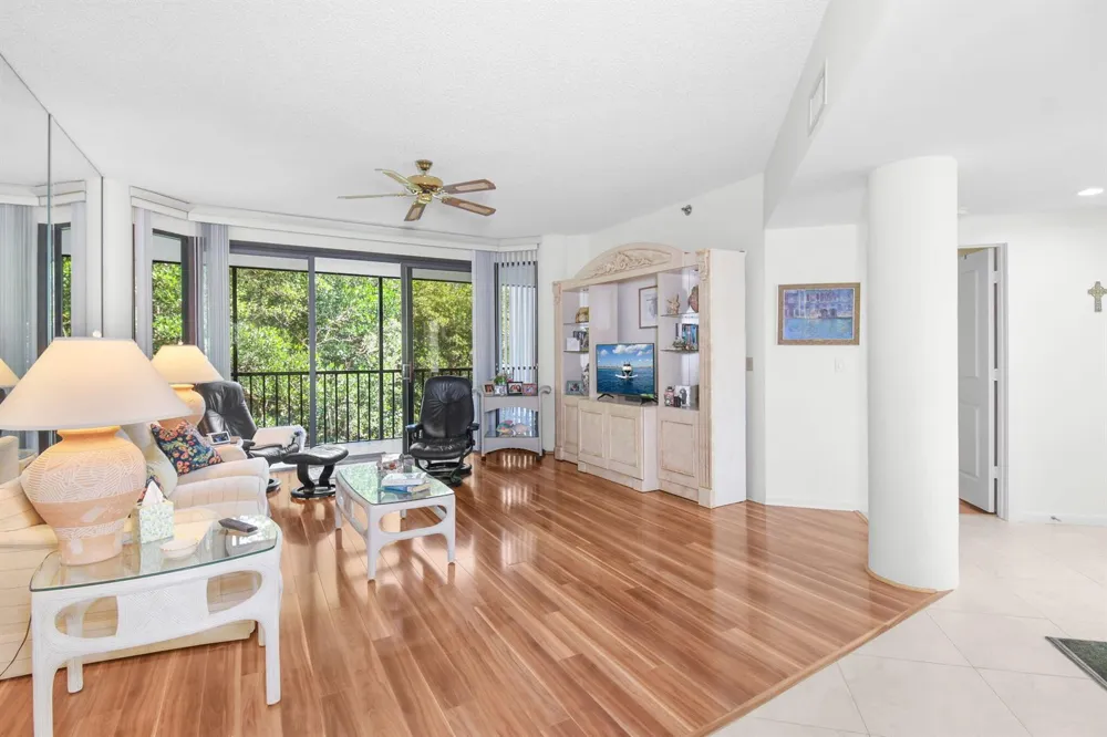 221 NE Plantation Road #316 Hutchinson Island, FL 34996