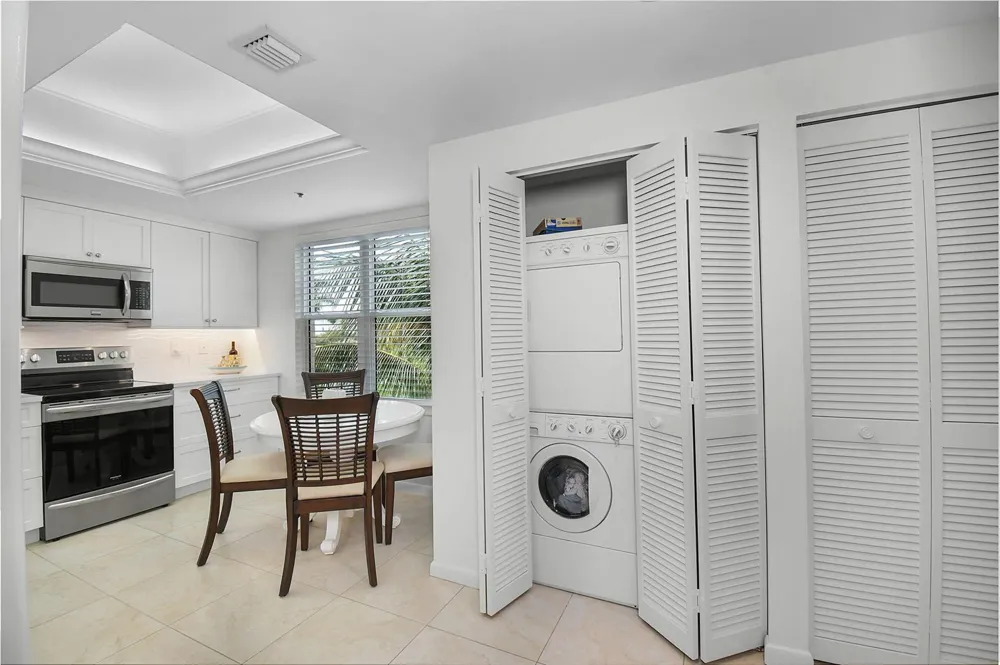 221 NE Plantation Road #316 Hutchinson Island, FL 34996
