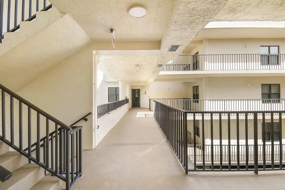 221 NE Plantation Road #316 Hutchinson Island, FL 34996