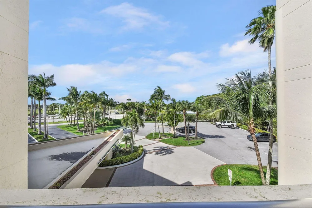 221 NE Plantation Road #316 Hutchinson Island, FL 34996