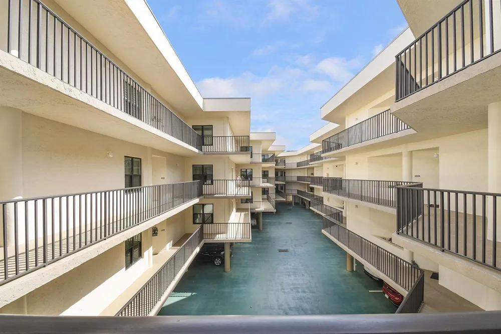 221 NE Plantation Road #316 Hutchinson Island, FL 34996