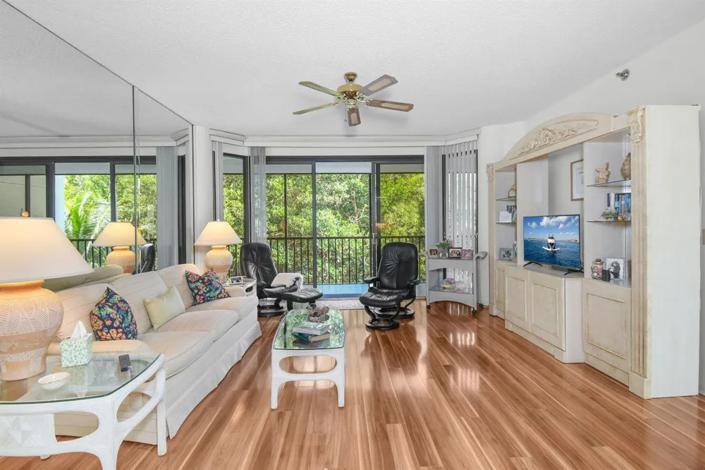 221 NE Plantation Road #316 Hutchinson Island, FL 34996
