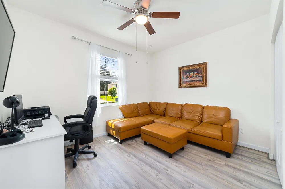 879 Bent Creek Drive Fort Pierce, FL 34947