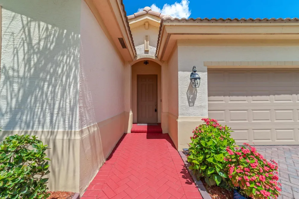 879 Bent Creek Drive Fort Pierce, FL 34947