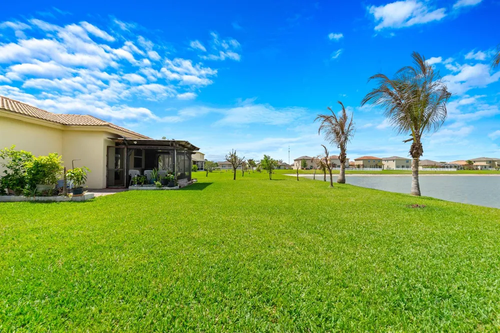 879 Bent Creek Drive Fort Pierce, FL 34947