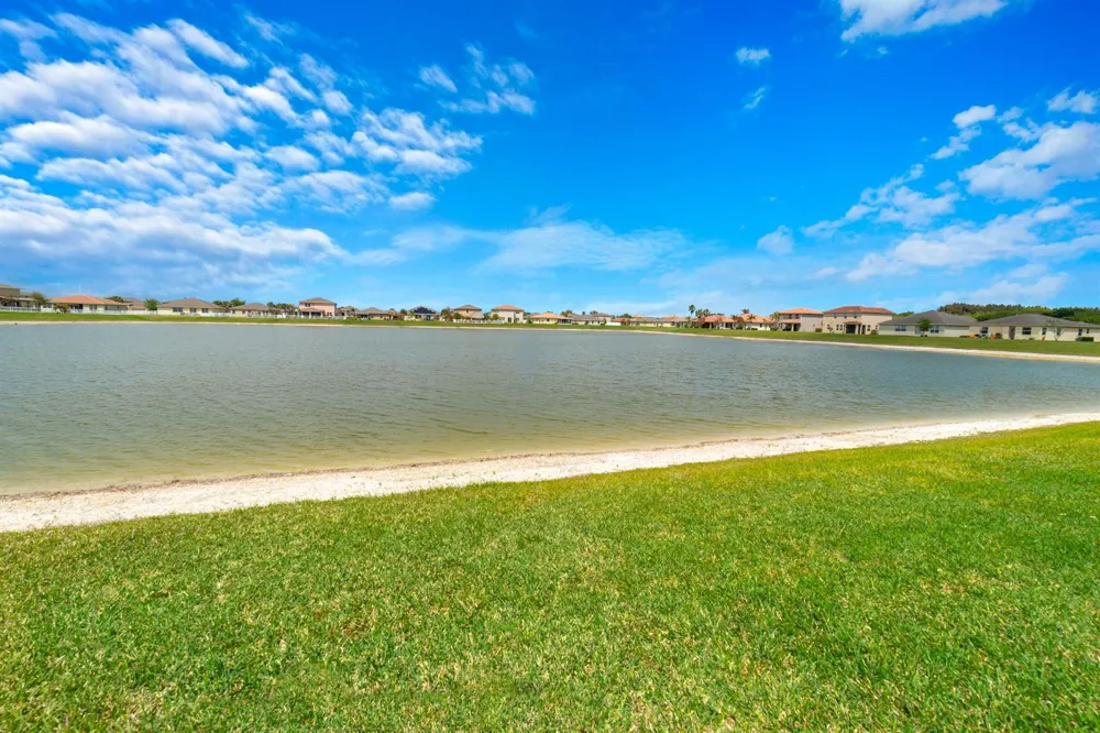 879 Bent Creek Drive Fort Pierce, FL 34947