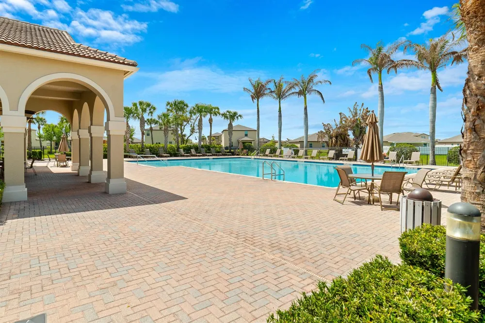 879 Bent Creek Drive Fort Pierce, FL 34947