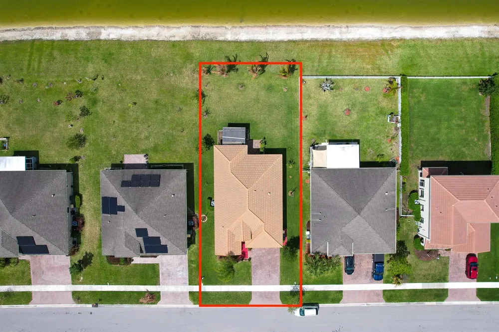 879 Bent Creek Drive Fort Pierce, FL 34947