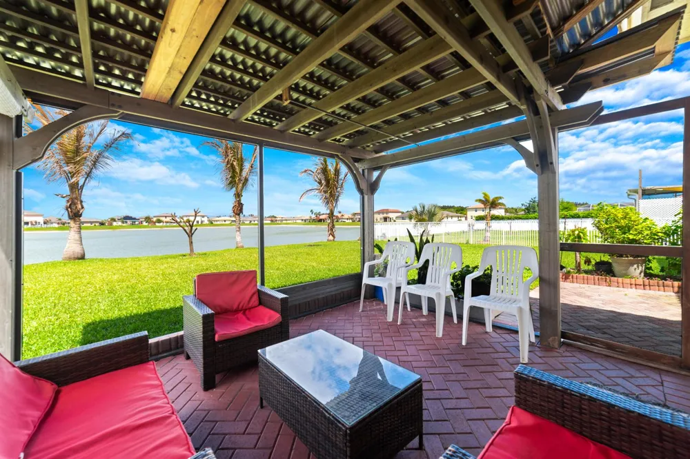 879 Bent Creek Drive Fort Pierce, FL 34947