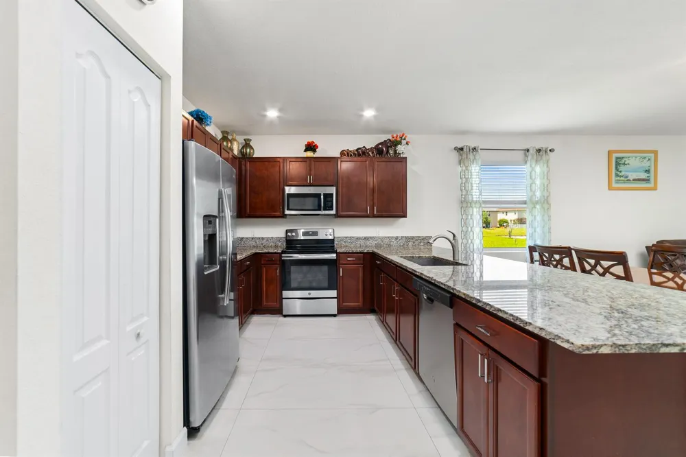 879 Bent Creek Drive Fort Pierce, FL 34947