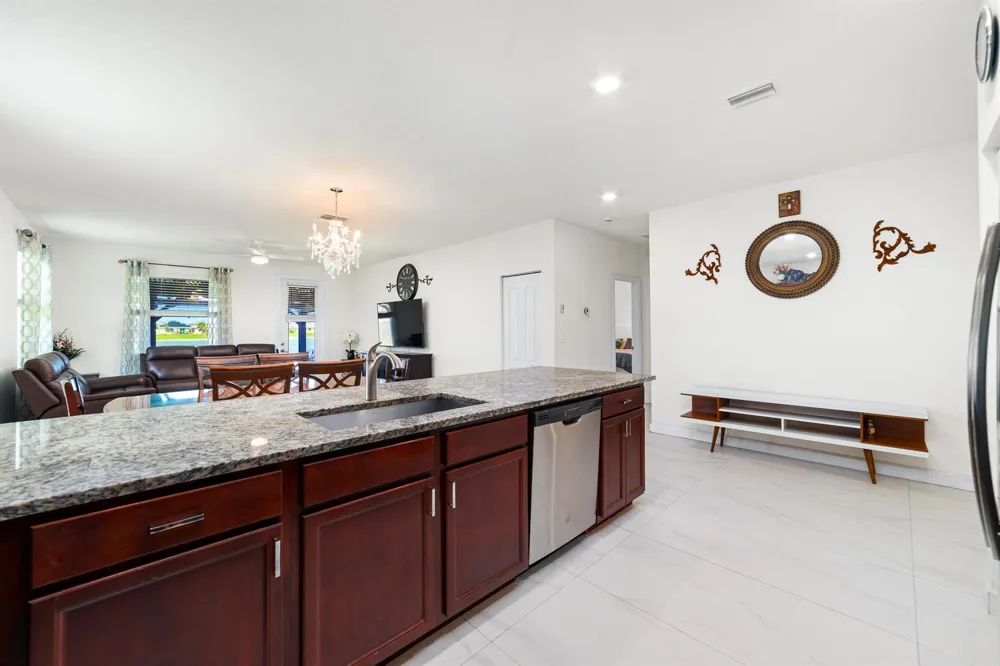 879 Bent Creek Drive Fort Pierce, FL 34947