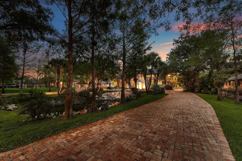 6002 NW 74th Terrace Parkland, FL 33067