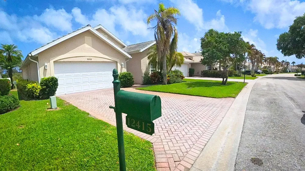 12415 SE Plandome Drive Hobe Sound, FL 33455