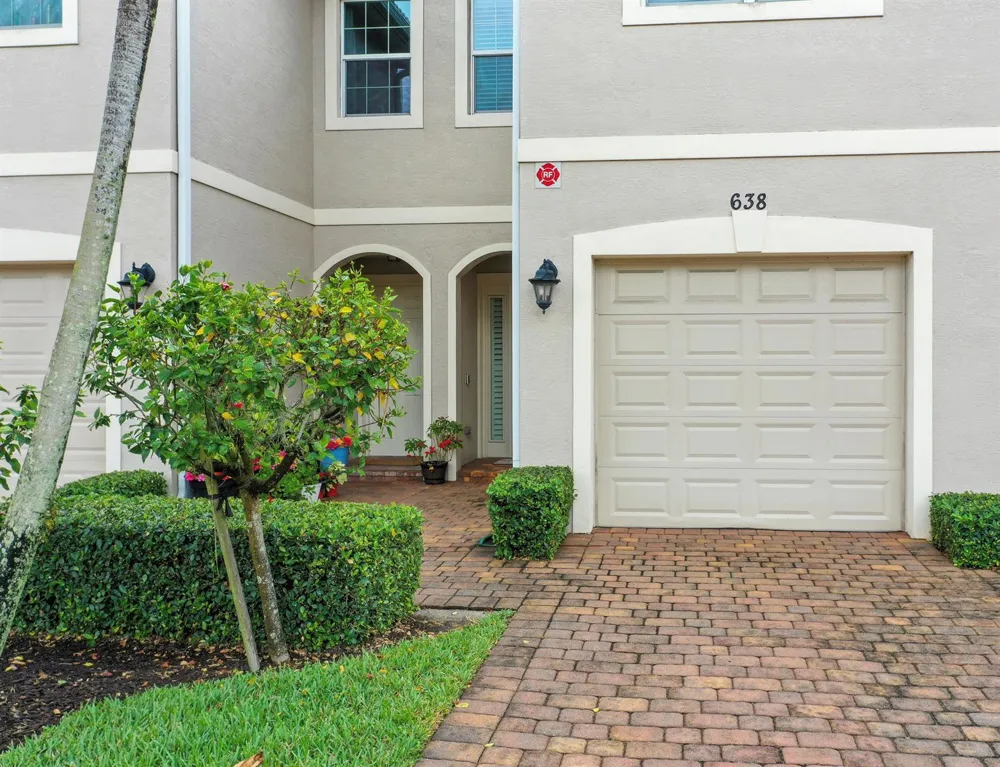 638 SW Glen Crest Way Stuart, FL 34997