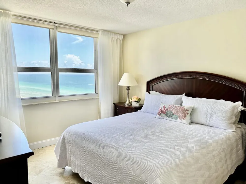 2080 S Ocean Drive #1608 Hallandale Beach, FL 33009