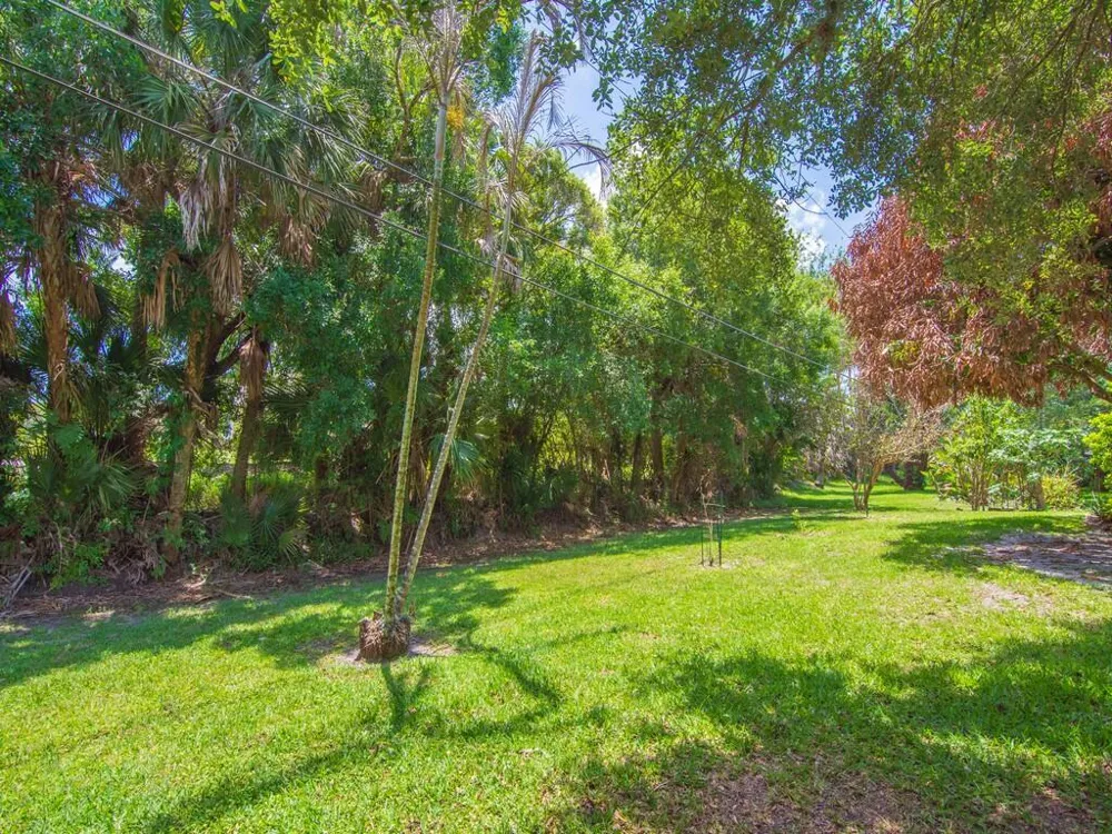 1070 47th Avenue SW Vero Beach, FL 32968