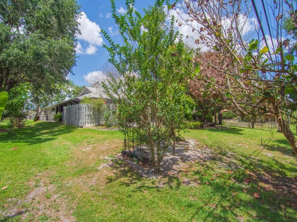 1070 47th Avenue SW Vero Beach, FL 32968