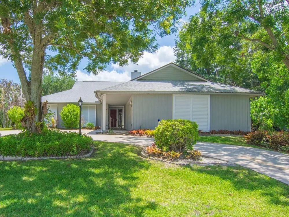 1070 47th Avenue SW Vero Beach, FL 32968