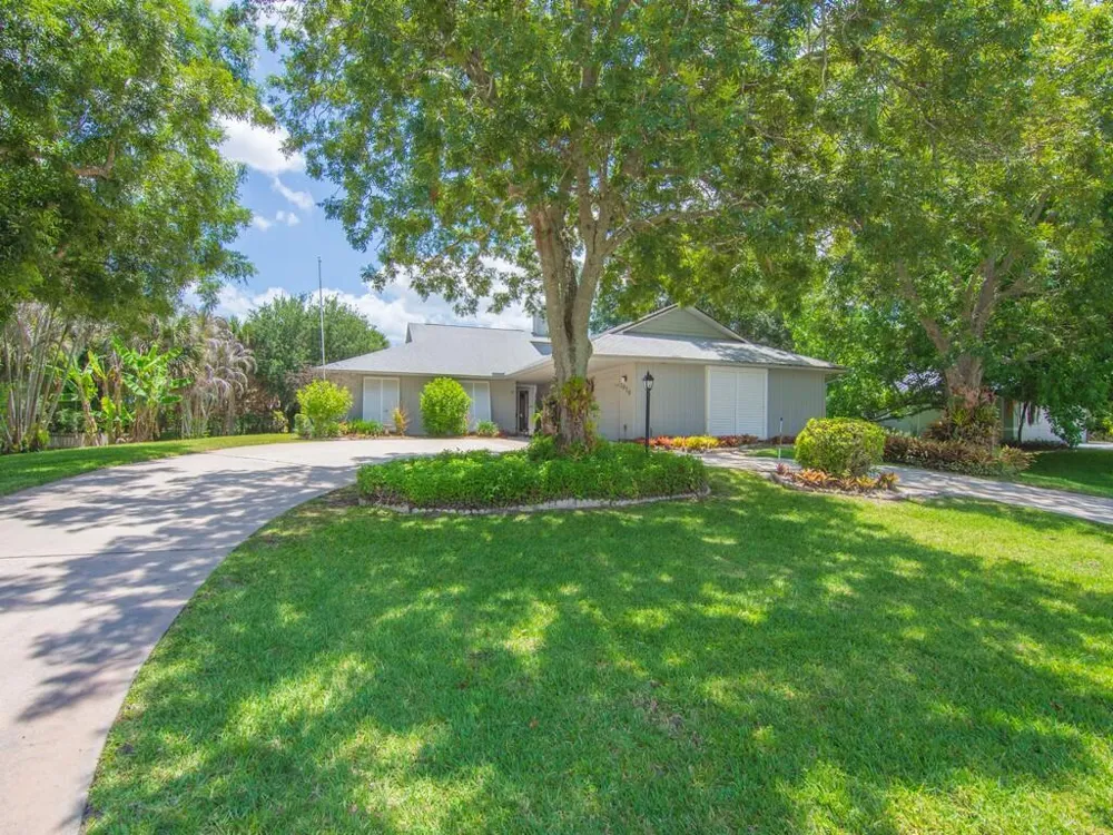 1070 47th Avenue SW Vero Beach, FL 32968