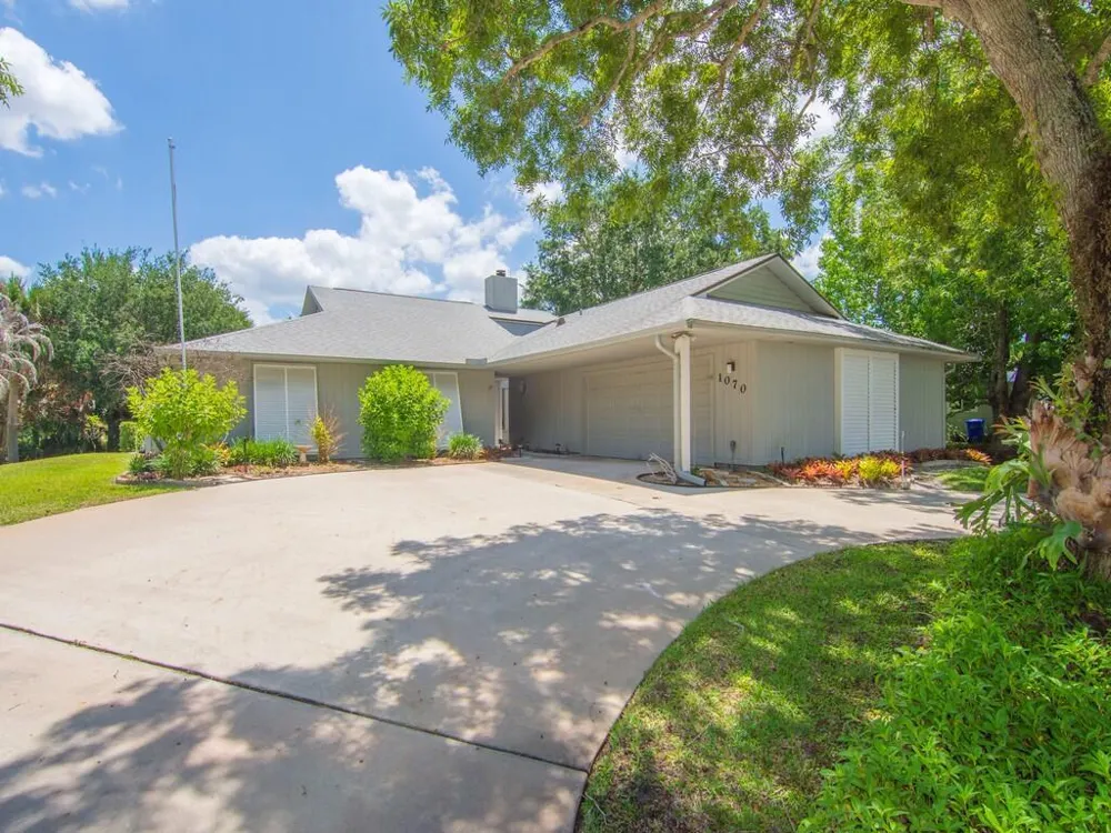 1070 47th Avenue SW Vero Beach, FL 32968