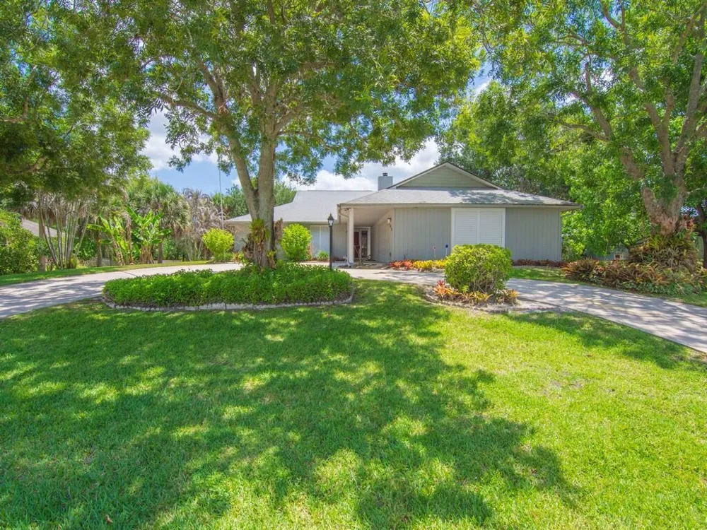1070 47th Avenue SW Vero Beach, FL 32968