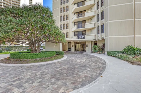 2800 Ocean Drive #A-3c