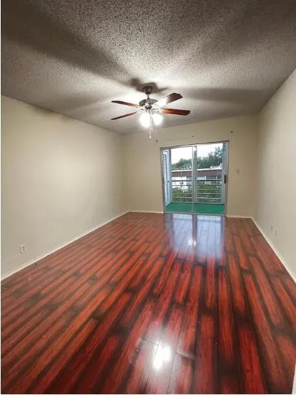 6289 Lear Drive #302 Atlantis, FL 33462