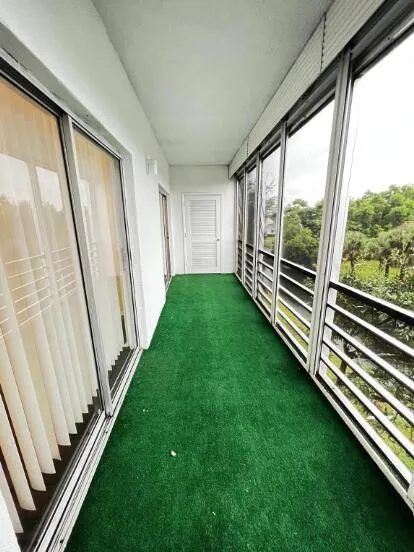 6289 Lear Drive #302 Atlantis, FL 33462