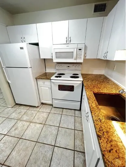 6289 Lear Drive #302 Atlantis, FL 33462