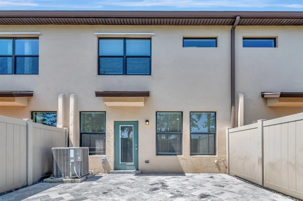 2854 Bard Street Palm Springs, FL 33406