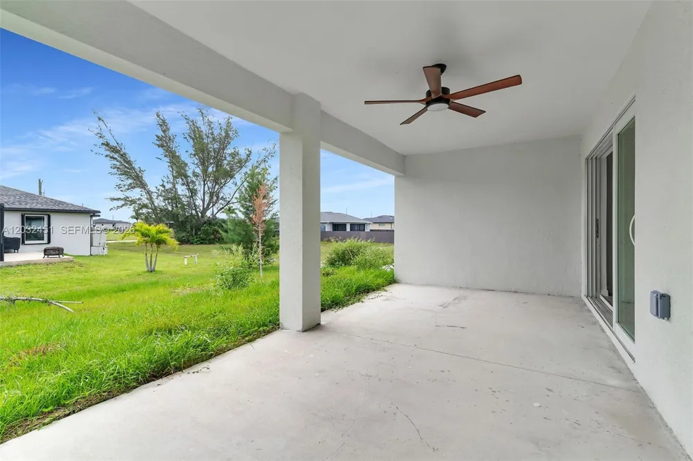 2221 NW 43rd Cape Coral, FL 33993