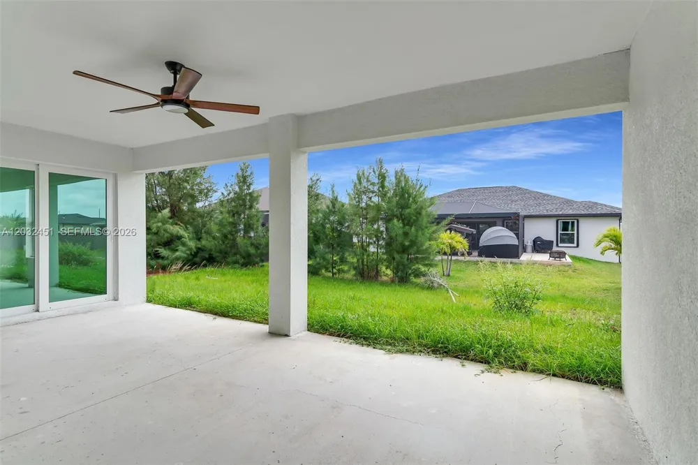 2221 NW 43rd Cape Coral, FL 33993