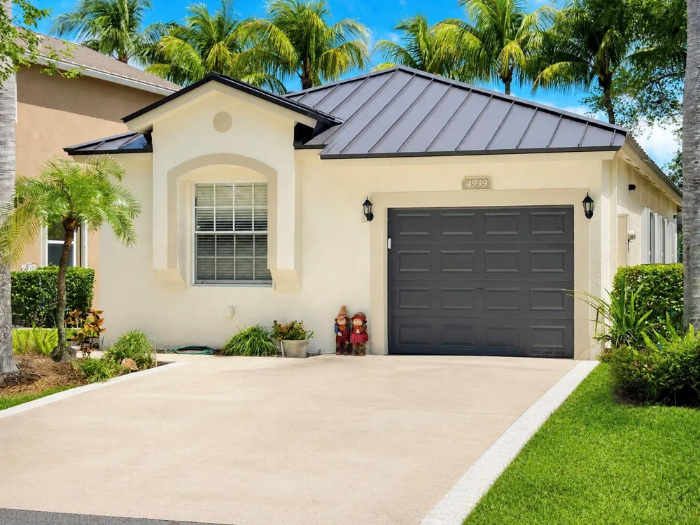 4939 Pelican Street Coconut Creek, FL 33073