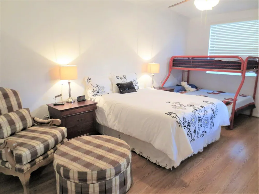 1900 Oceanwalk Lane #117 Lauderdale By The Sea, FL 33062