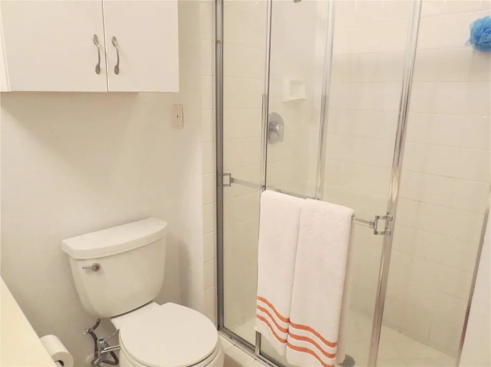 1900 Oceanwalk Lane #117 Lauderdale By The Sea, FL 33062