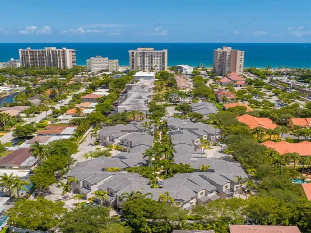 1900 Oceanwalk Lane #117 Lauderdale By The Sea, FL 33062