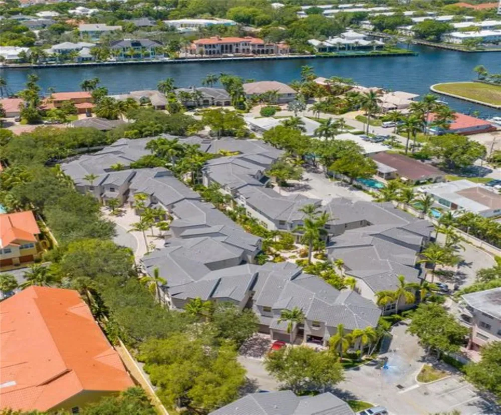 1900 Oceanwalk Lane #117 Lauderdale By The Sea, FL 33062
