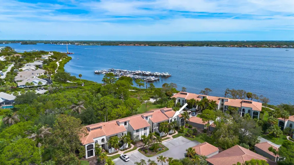 2516 NW Seagrass Drive #8b Palm City, FL 34990