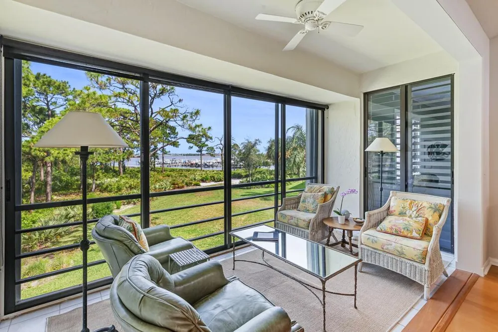 2516 NW Seagrass Drive #8b Palm City, FL 34990