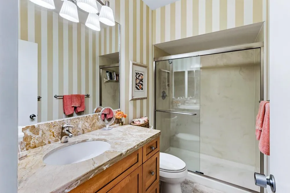 2516 NW Seagrass Drive #8b Palm City, FL 34990