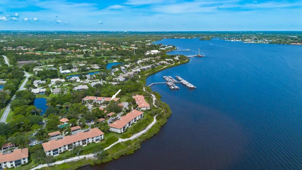 2516 NW Seagrass Drive #8b Palm City, FL 34990