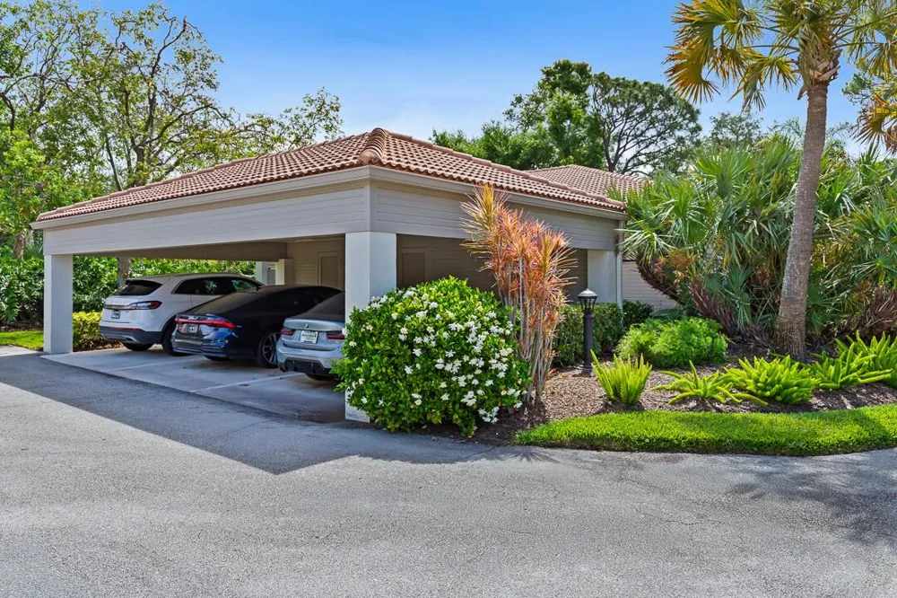 2516 NW Seagrass Drive #8b Palm City, FL 34990