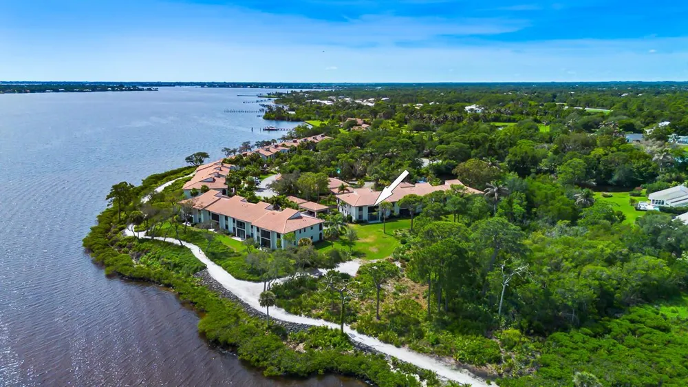 2516 NW Seagrass Drive #8b Palm City, FL 34990