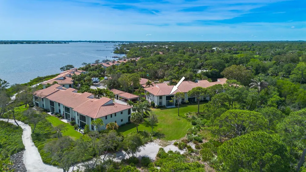 2516 NW Seagrass Drive #8b Palm City, FL 34990